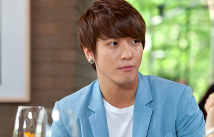 CNBlue’s Jung Yong Hwa to Cameo on “A Gentleman’s Dignity”