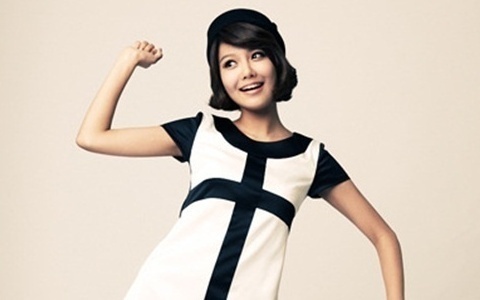 Girls’ Generation’s Sooyoung’s Gorgeous Sister Revealed!