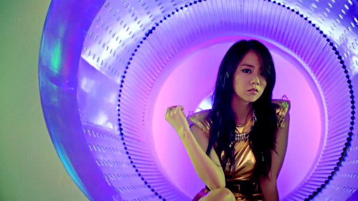 Kara Releases Seungyeon’s Teaser for “Pandora”