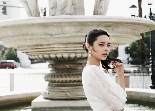 Park Shi Yeon Shows Off Her Beauty At Makeup Advertisement Shoot