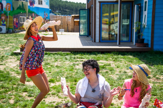 Suzy and Bora Cuts from “Invincible Youth 2”
