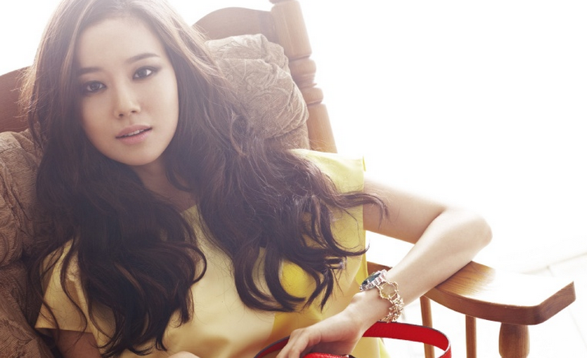 “Nice Guy” Unveils First Stills of Moon Chae Won