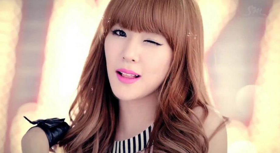 Girls’ Generation’s Tiffany Displays Sexy, Androgynous, and Cute Charms