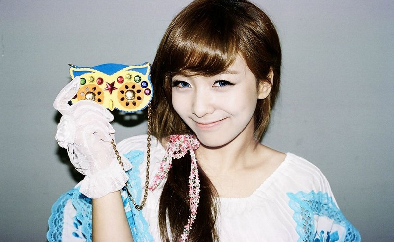 f(x) Luna Celebrates Her Birthday with Friends and Family