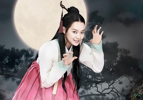 Shin Min Ah Displays Her Drawing Skills