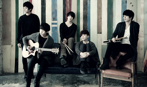 FT Island Member Reveals Chocolate Abs