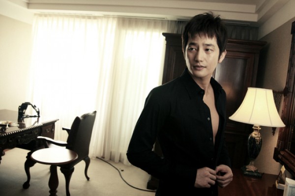 Park Shi Hoo Heads to Japan to Promote “The Princess’ Man”