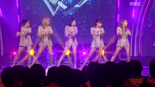 Kara Performs “Pandora” on Music Core