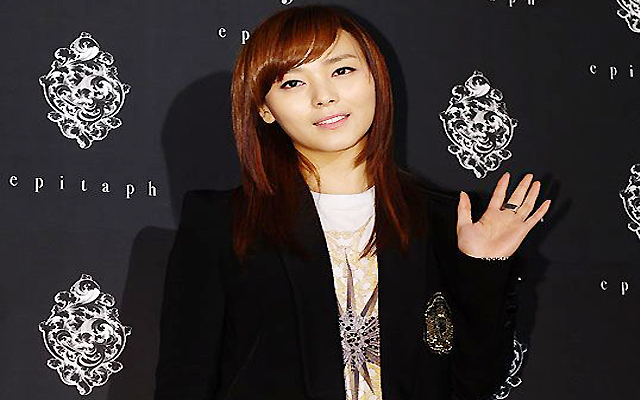 JYPE and Sun Ye Put Wedding Rumors to Rest