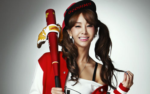 G.NA Recently Transforms Into a Sexy Secretary