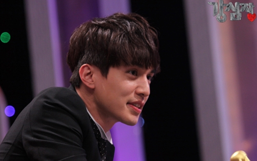 Behind the Scenes With Cute and Charming “Strong Heart” Host Lee Dong Wook for Brand Echoroba