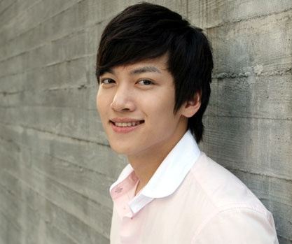 “Five Fingers” Actor Ji Chang Wook Doesn’t Have a Physical Type, Likes Interesting Women