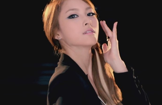 Kara’s Gyuri: “I Wear High Heels to Meet Fans’ Expectations”