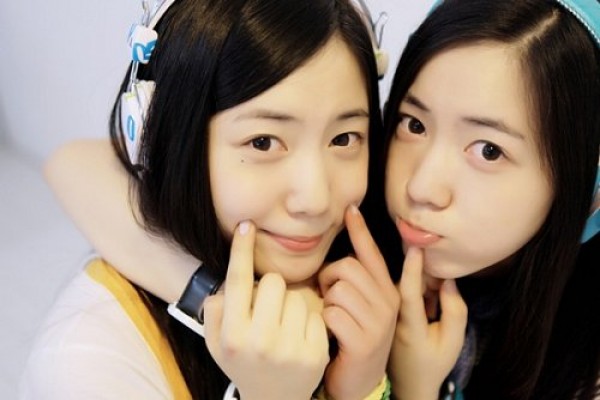 Hwayoung and Hyoyoung’s Beautiful Mother Revealed
