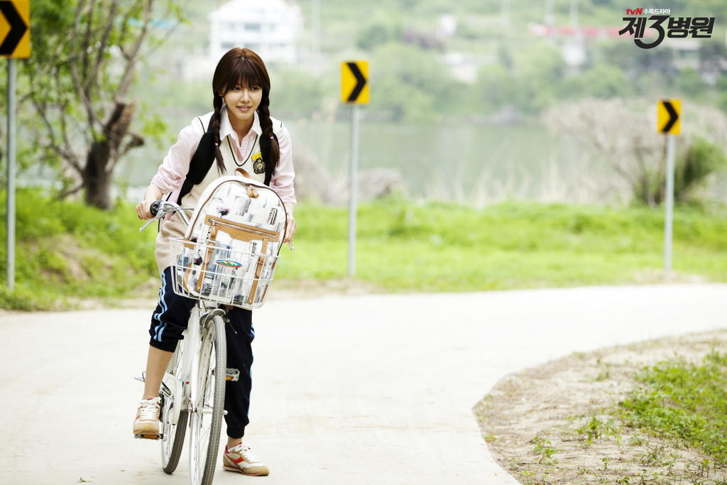 Girls Generation Sooyoung Transforms into High School Student on “The Third Hospital”