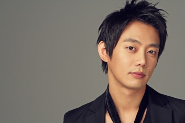 Singer Tei Joins the Army | Soompi