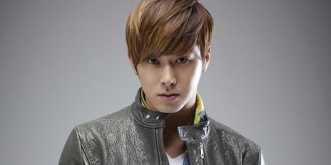 DBSK’s Yunho: “I’m Recently Into Home Interior Designing”