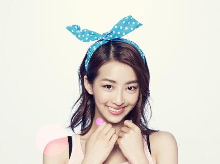 Sistar’s Dasom Works It In A Wedding Dress