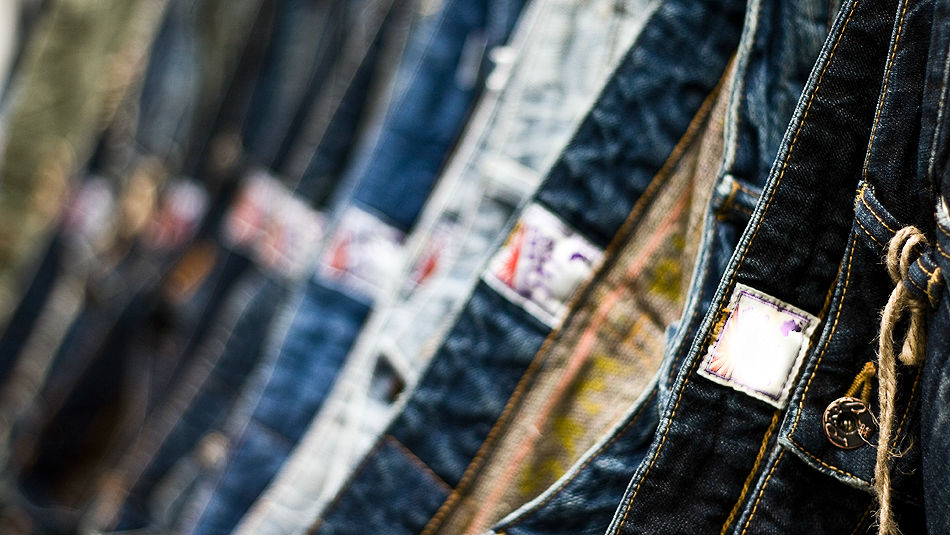 8 Celebrities Strut Their Assets In Jeans Part 2: Female Edition