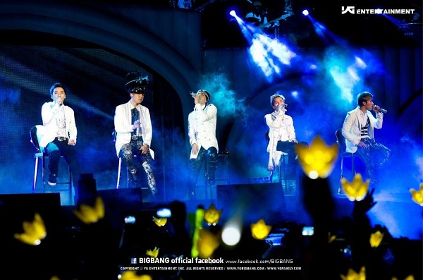 Big Bang’s Seungri Films Live Performance of “Fantastic Baby” on Stage!