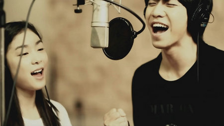 Lee Seung Gi and Kim Yuna Look Awkward during CF Shoot