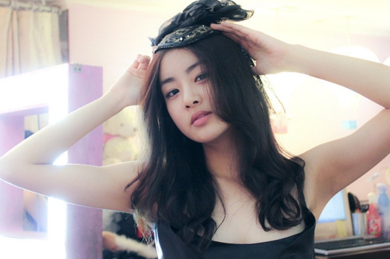 Kang So Ra Reveals Cute Selca while Shooting “My Pavarotti”