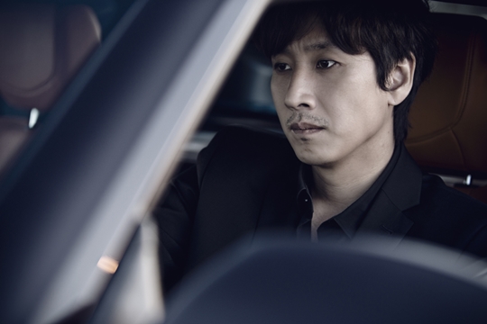 Lee Sun Gyun To Star in Rookie Girl Group’s MV for Free