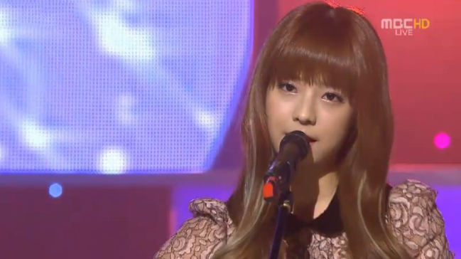 Juniel Performs “Bad Man” for Music Core Comeback