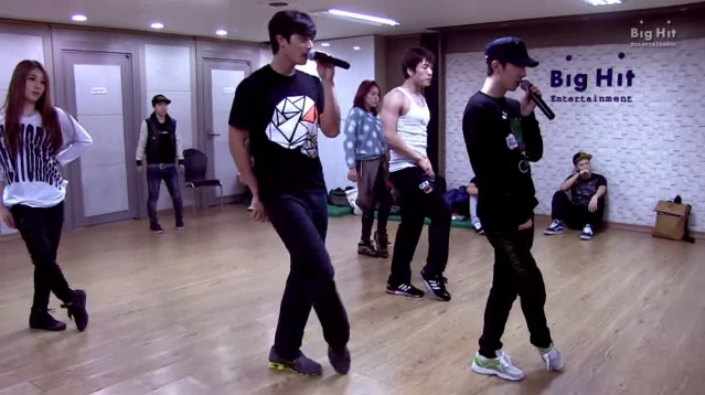 2AM Releases Dance Practice Clip of SISTAR’s “Alone”