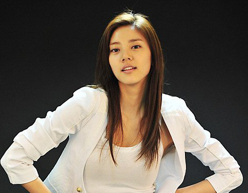 Son Dambi Poses With Dog In New Selca