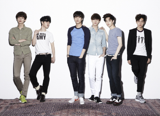 EXO-K Chosen as CF Models for Samsung Electronics