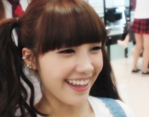 APink’s Jung Eun Ji Can Climb On Walls