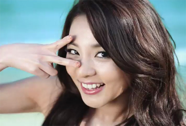 2NE1’s Dara Surprises Her Fans For Styling Plainly
