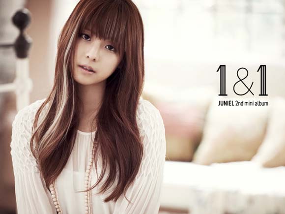 CNBlue’s Lee Jungshin Shows Support for Label Mate Juniel