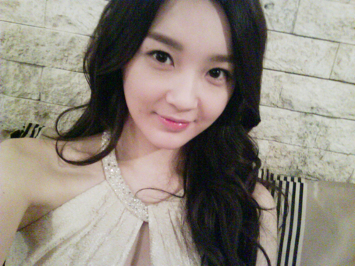 Davichi’s Kang Min Kyung Looks Gorgeous in Chile