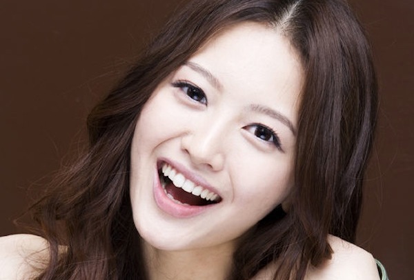 Rainbow’s Jaekyung Competes For Bagel Girl Title