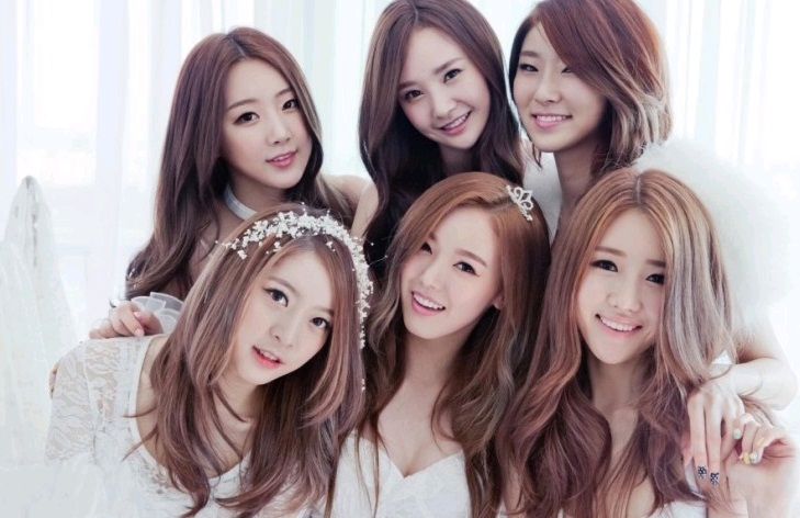 Dal Shabet Holds First Showcase in Indonesia