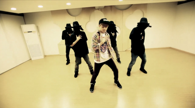 Yoseob Reveals Dance Practice Video for “Caffeine”