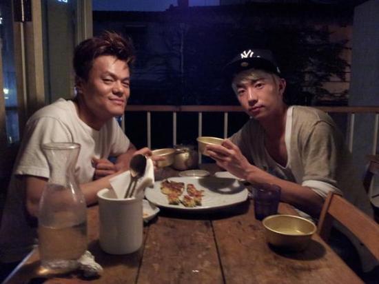 2PM’s Wooyoung Disses JYP?