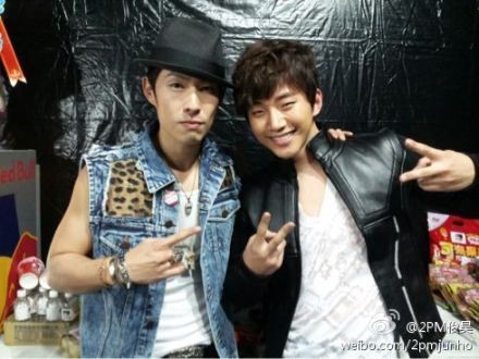 2PM’s Junho Reveals Close Friendship With F4 Member Vanness Wu