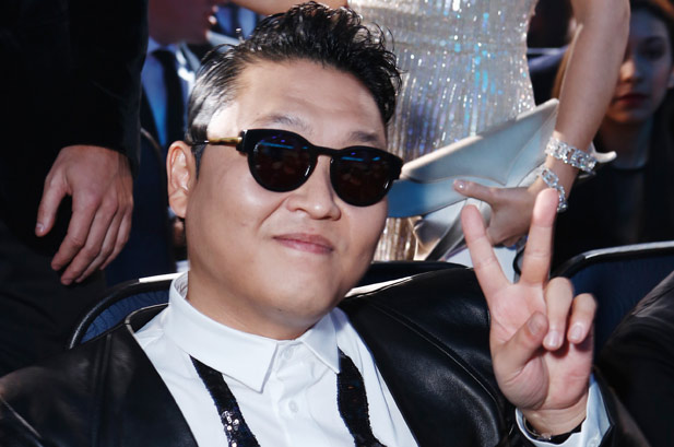 PSY Wishes Everyone a Merry Christmas!