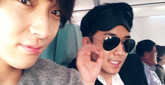 Big Bang’s Seungri and FT Island’s Jong Hun Spend Quality Time in Airplane