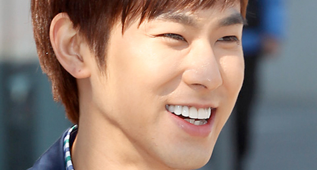DBSK’s Yunho Shares: “More Than 3 Female Celebs Asked Me Out”