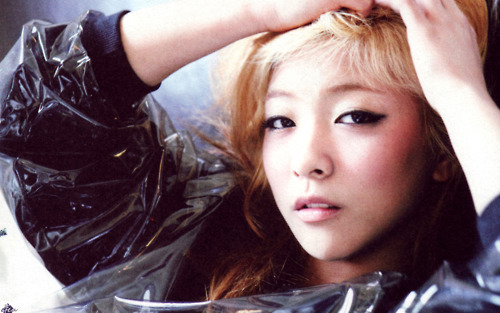 f(x)’s Luna to Sing for “Alice in Cheongdamdong” OST