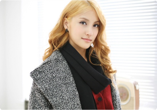 KARA’s Gyuri Shares a Barbie Doll Selca