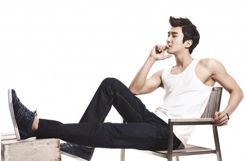 Super Junior’s Choi Si Won’s Fans Provide Buffet For 100