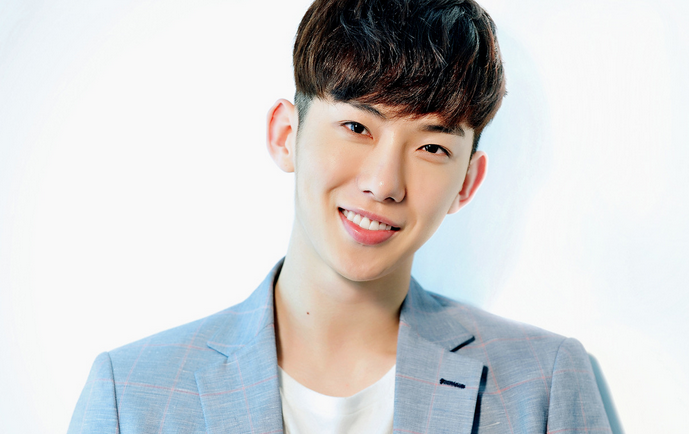 2AM’s Jo Kwon Attends Christmas Party of Childhood Idol