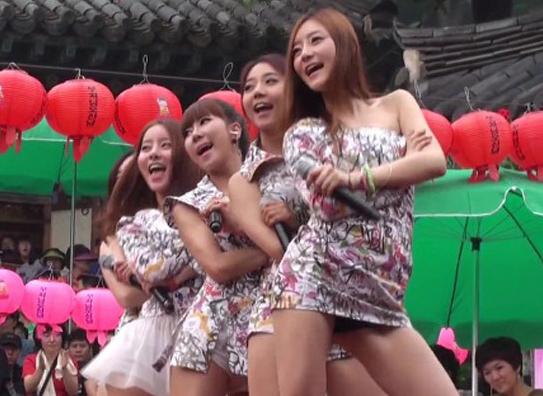Rookie Girl Group’s Outfits Too Revealing For Festival Event?