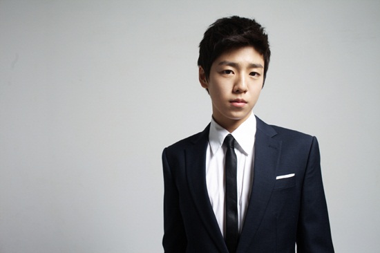 Taiwanese Magazine “Trendy” Reports on Lee Hyun Woo as Rising Hallyu Star