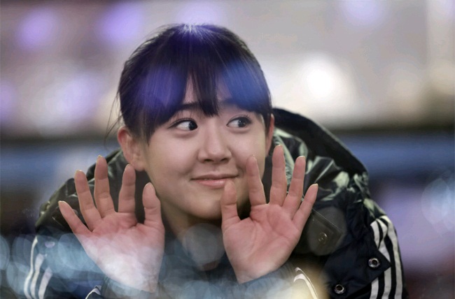 Moon Geun Young Looks Cute as a Button in New Pictures